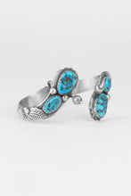 Load image into Gallery viewer, Nirvana Turquoise Platero Cuff
