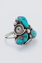 Load image into Gallery viewer, Clover Turquoise Ring

